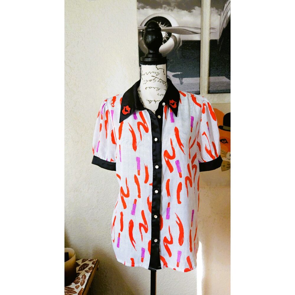 Lipstick Print Camp Shirt Med | 1950s Style | Costume | Halloween